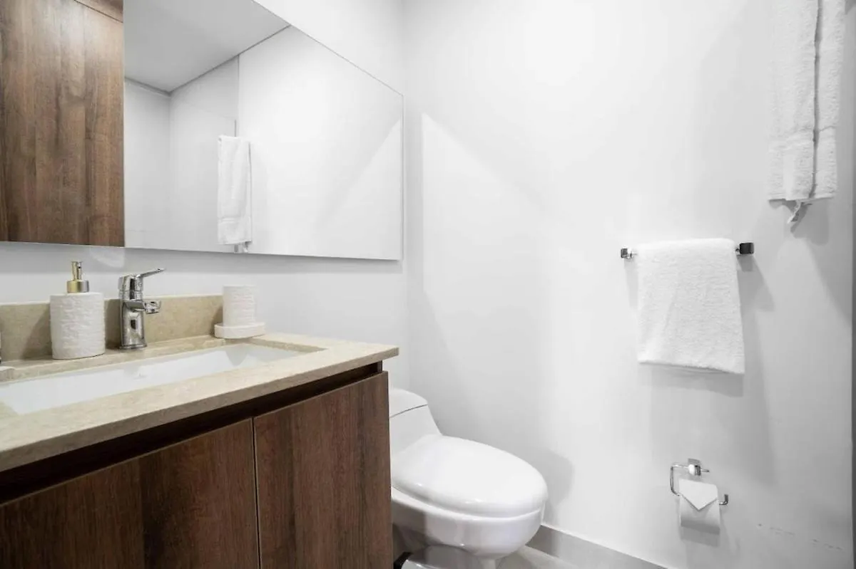 Modern Bright 2Br-2Ba-Fast Wi-Fi -Pool&Balcony Lejlighed Cali Colombia
