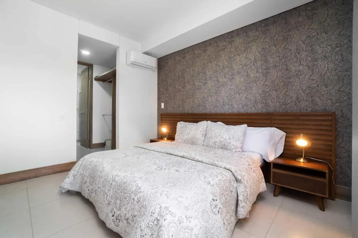 Modern Bright 2Br-2Ba-Fast Wi-Fi -Pool&Balcony Lejlighed Cali Colombia